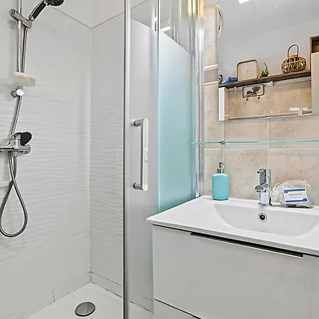 Appartement 1 Bedroom - Sea View & Pool - Happy